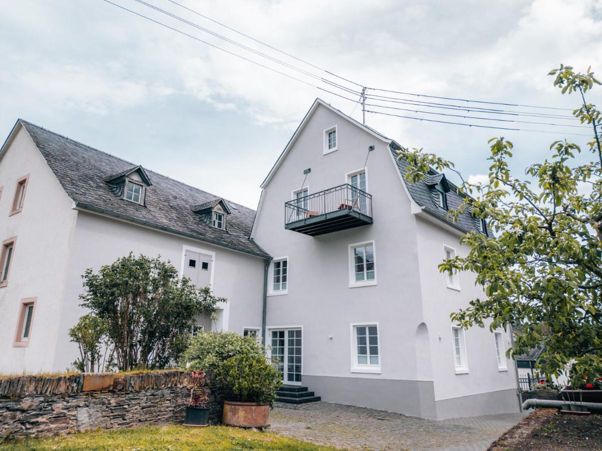 Gut Foersterlay - Exklusive Boutique Apartments Im Historischen Winzerhaus Direkt An Der Mosel Lösnich Eksteriør bilde
